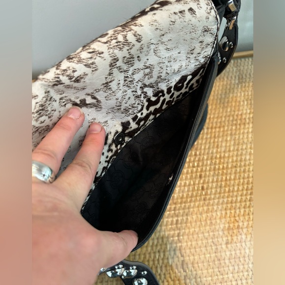 Michael Kors Hayes Large Messenger Bag/crossbody purse - Black - Picture 3 of 13